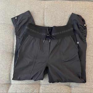 Lululemon Dance studio Crops